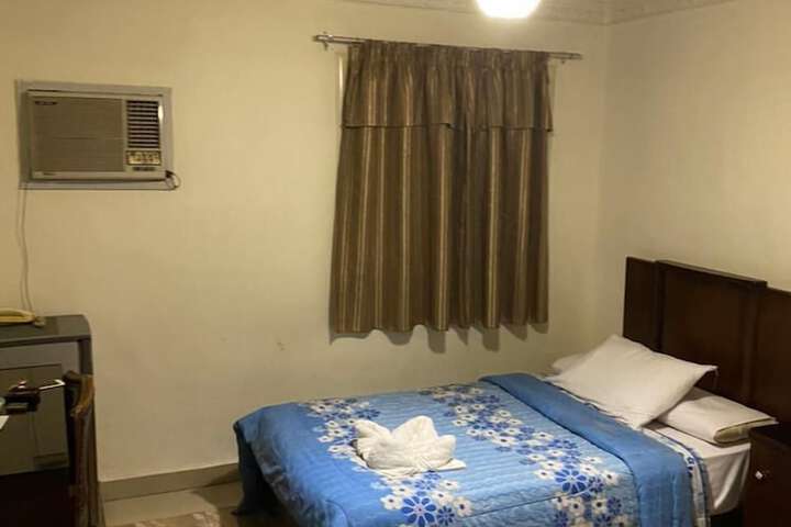 Room 16 of 52