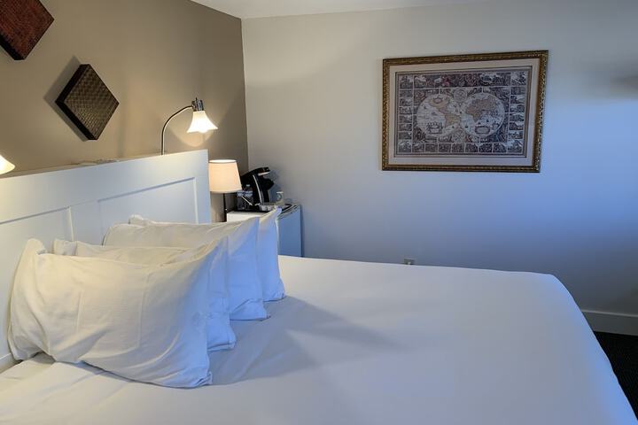Room 65 of 168