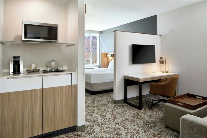 Room 40 of 108