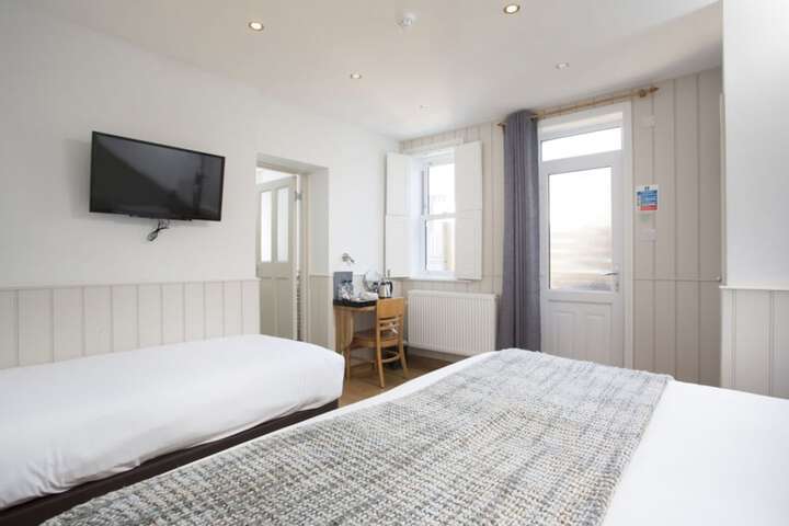 Room 16 of 69
