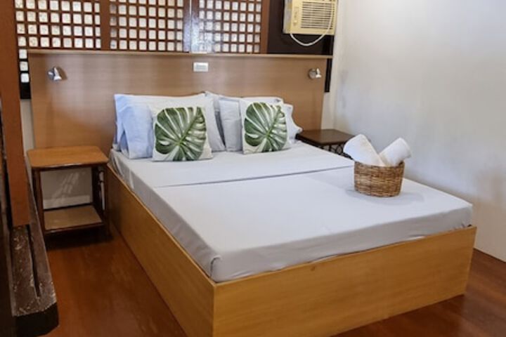 Room 2 of 69
