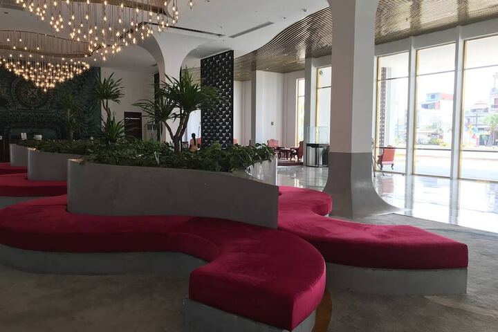Hotel Interior 6 of 37