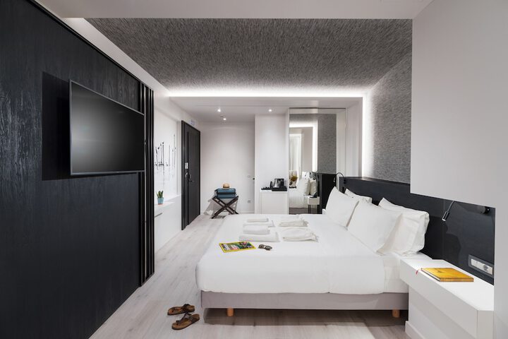 Room 18 of 52