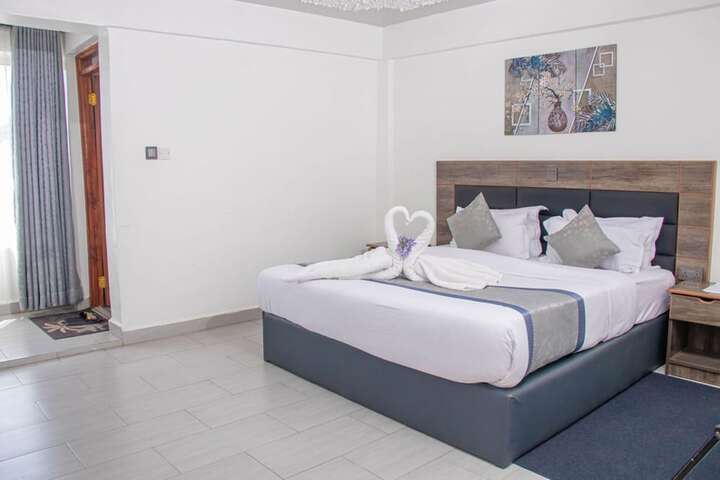 Room 12 of 98