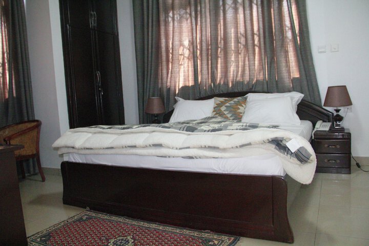 Room 15 of 42