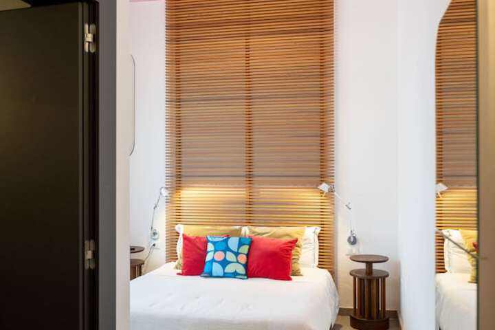 Room 4 of 46