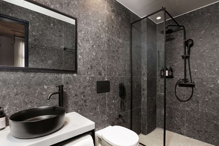 Room 41 of 63