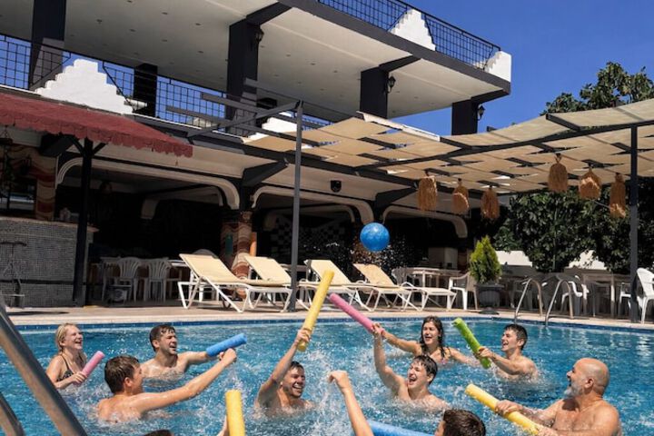 Pool 24 of 169