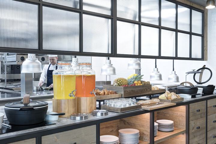 Breakfast/Coffee Service 63 of 73