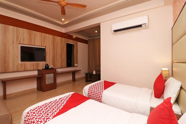 Room 12 of 35