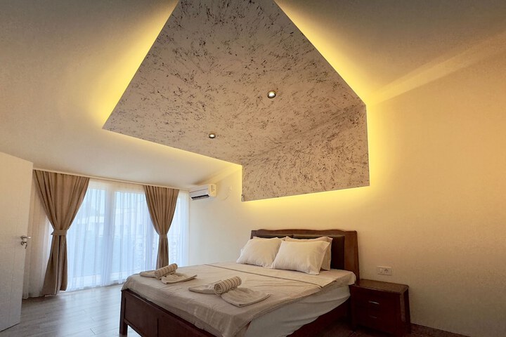 Room 65 of 121