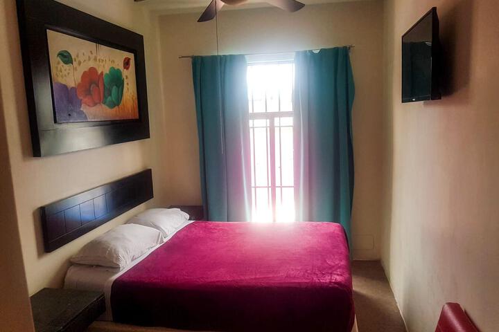 Room 10 of 33
