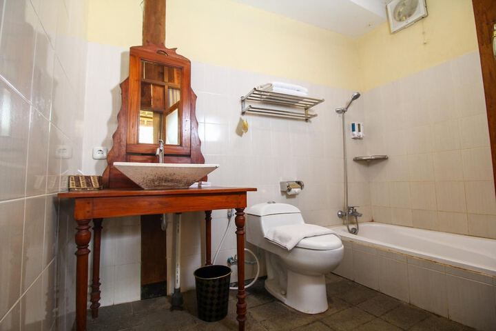 Bath Interior