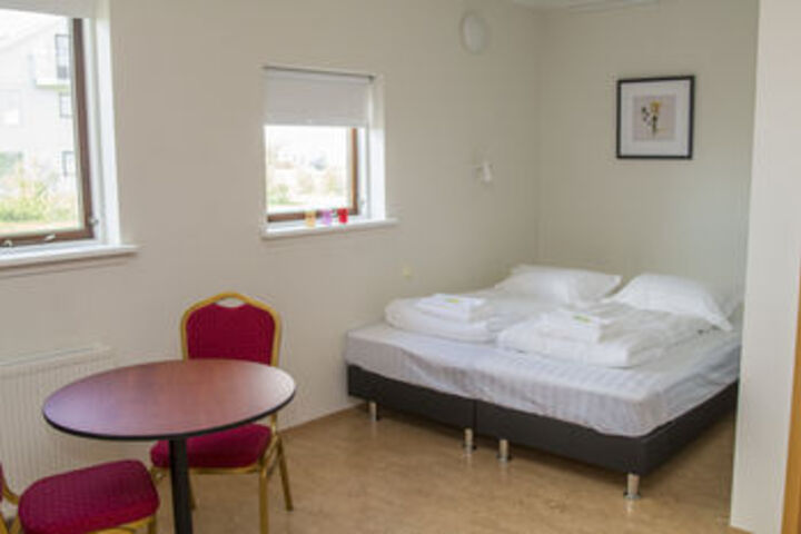 Room 8 of 19