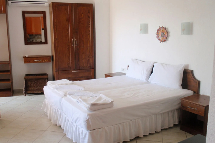 guest_rooms