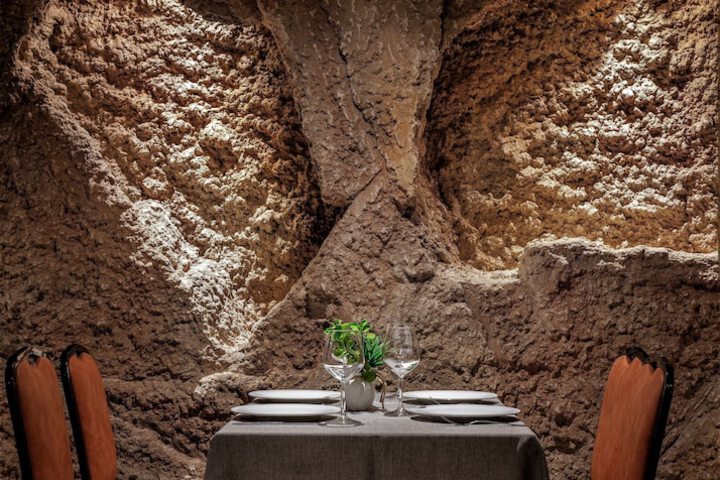 Dining 57 of 86