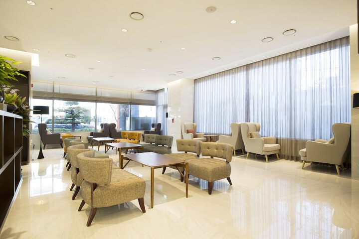 Hotel Lobby