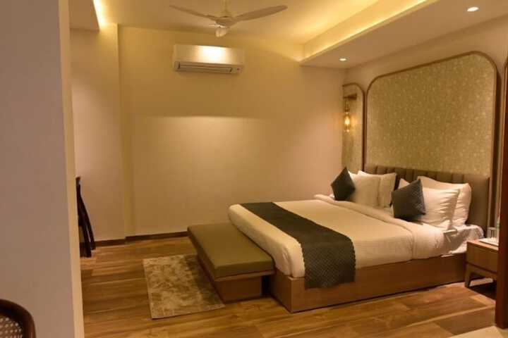 Room 15 of 72