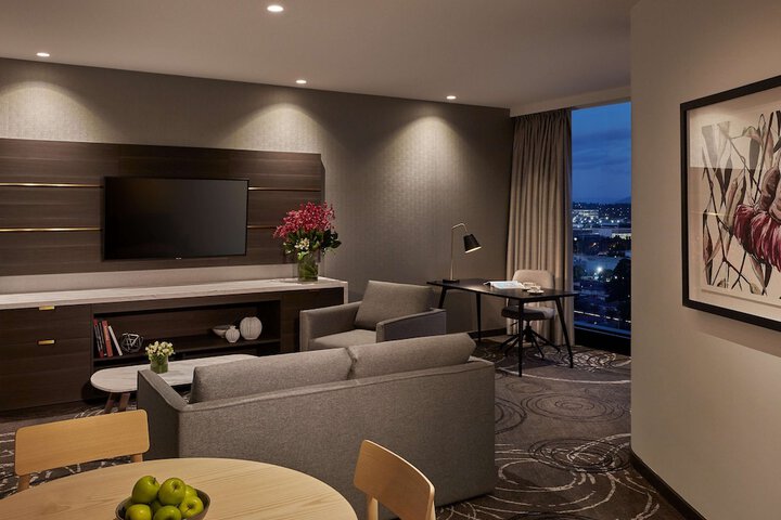 Room 11 of 48