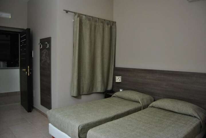 Room 25 of 63