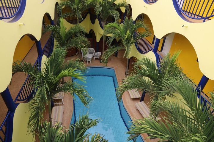 Pool 32 of 62