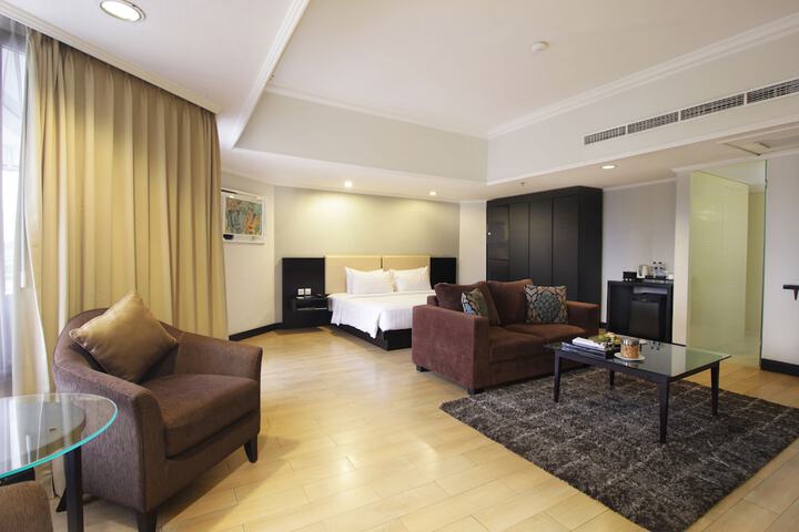 Room 16 of 56