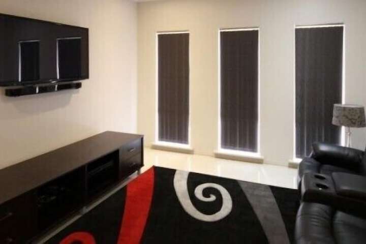 Room 28 of 38