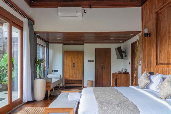 Room 22 of 68