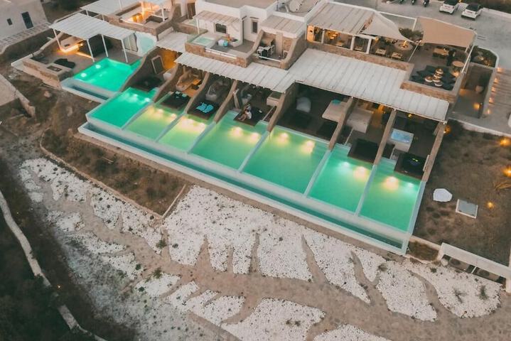 Hotel 79 of 83
