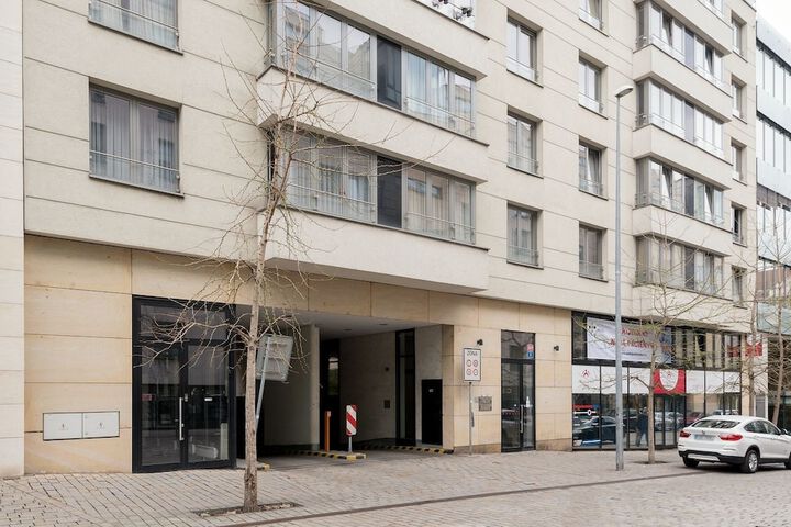 Hotel Entry