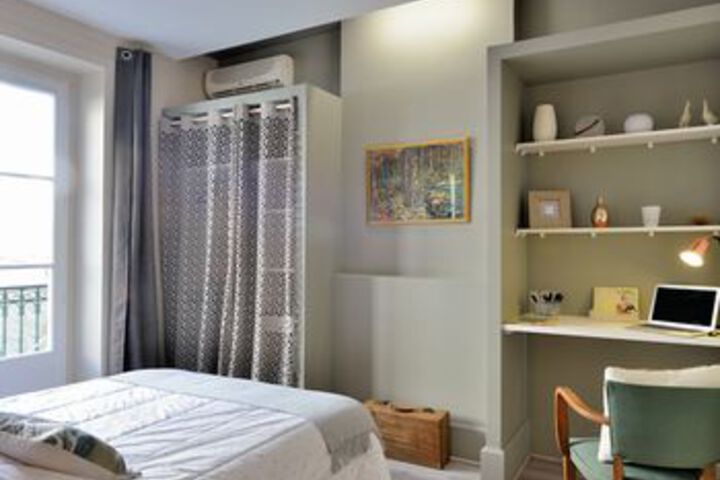 Room 9 of 16