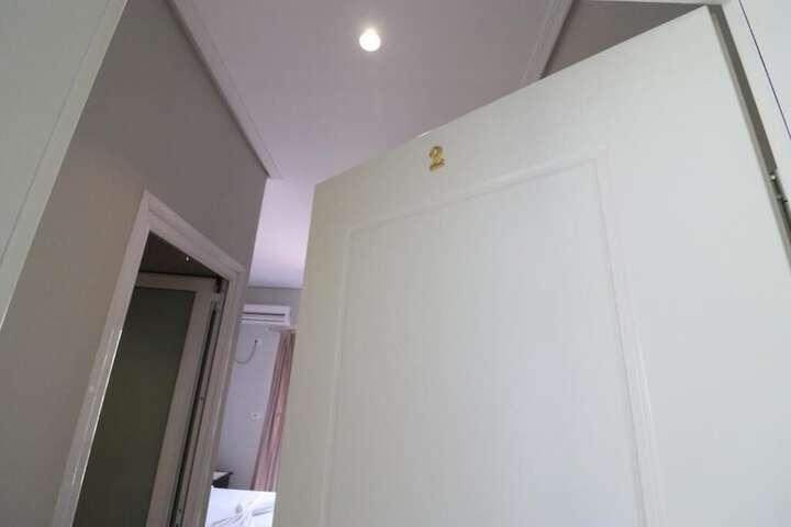 Room 19 of 53