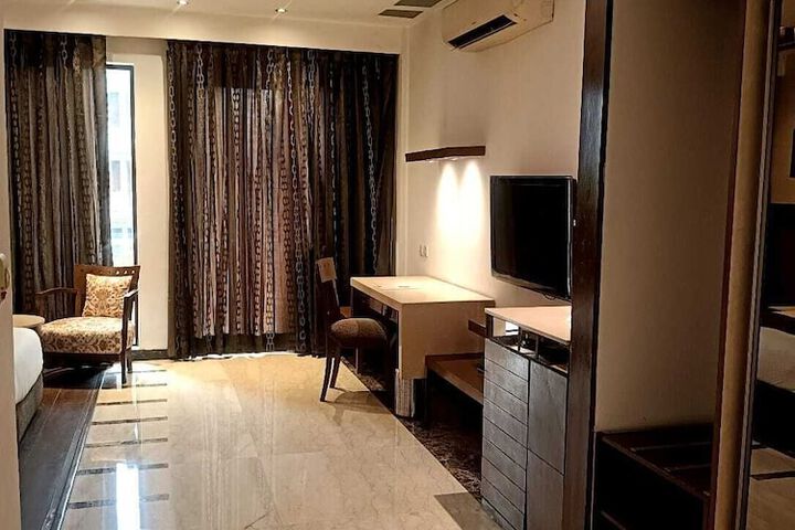 Room 26 of 54