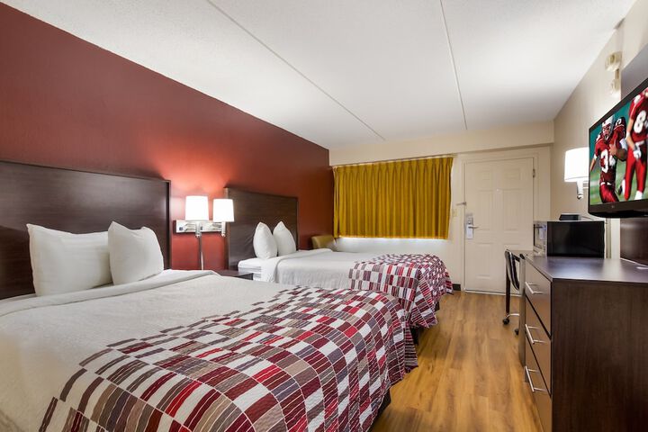 Deluxe Double Bed (5 of 13)