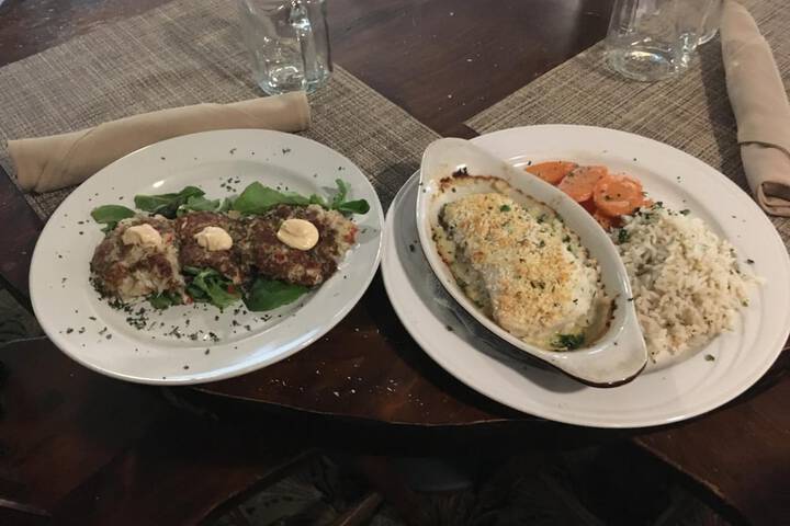 Dining 23 of 29