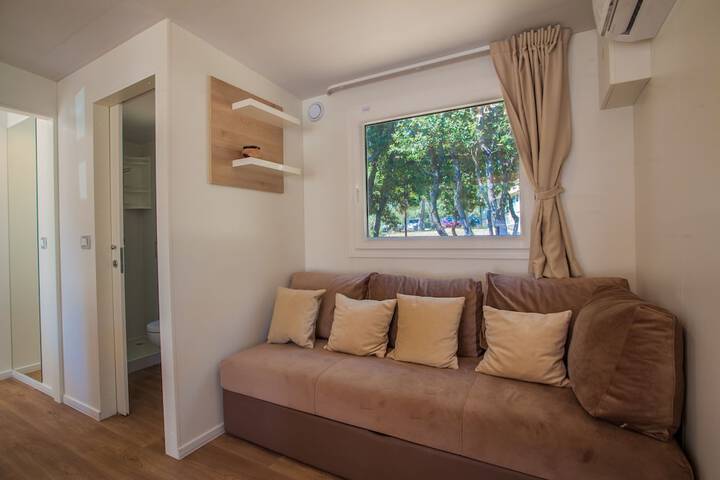 Room 14 of 25