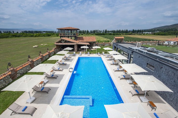 Pool 13 of 36