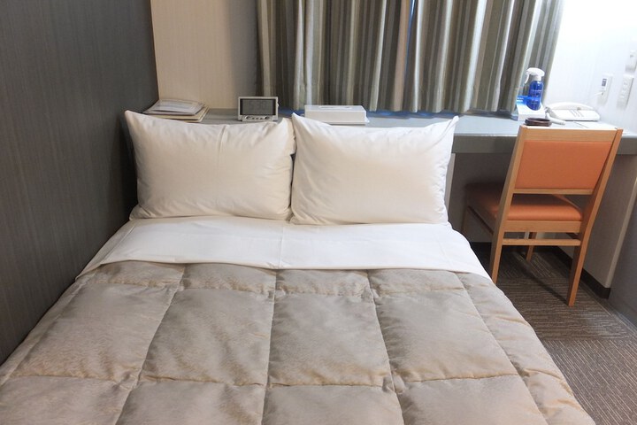 Room 6 of 35