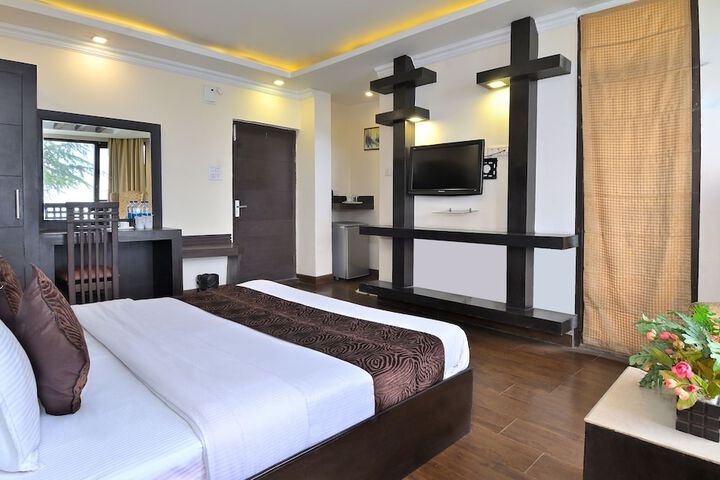 Room 8 of 42
