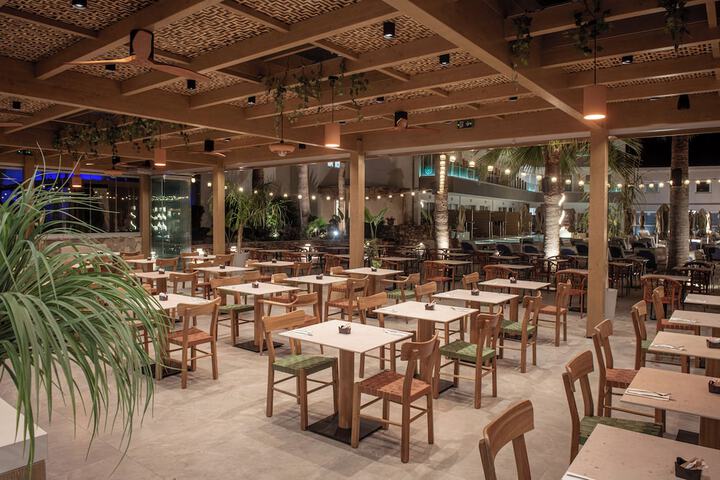 Dining 84 of 133