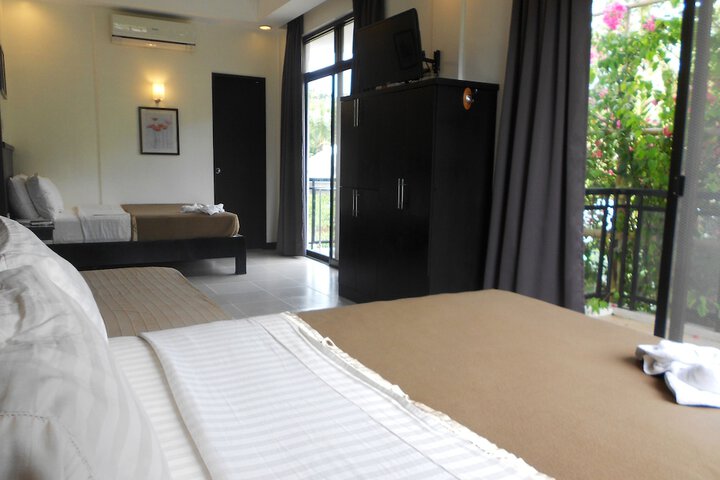 Room 21 of 80