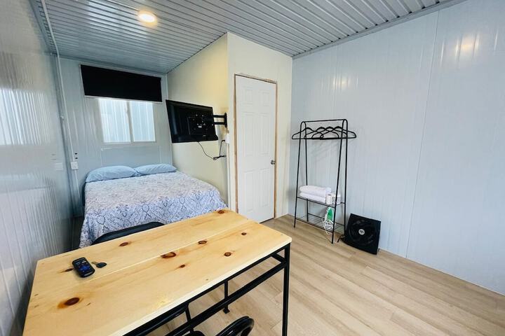 Room 35 of 98