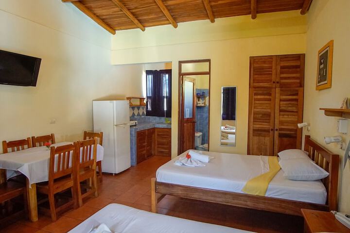 Room 3 of 43