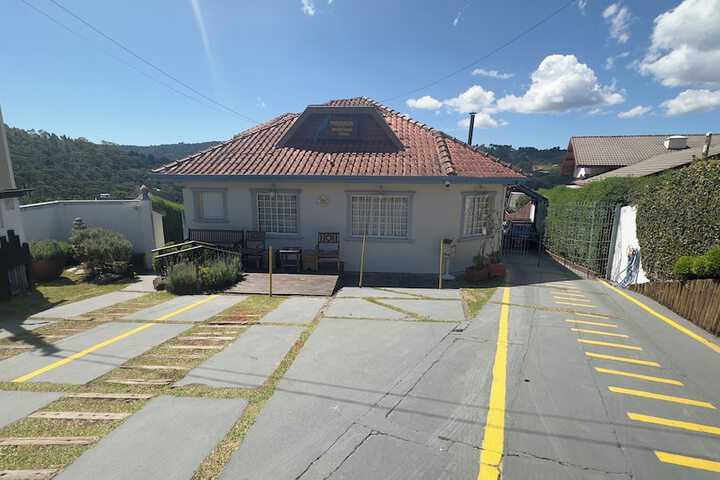 pousada ararinha azul in Campos do Jordão