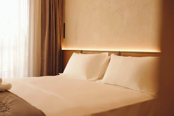 Room 21 of 37
