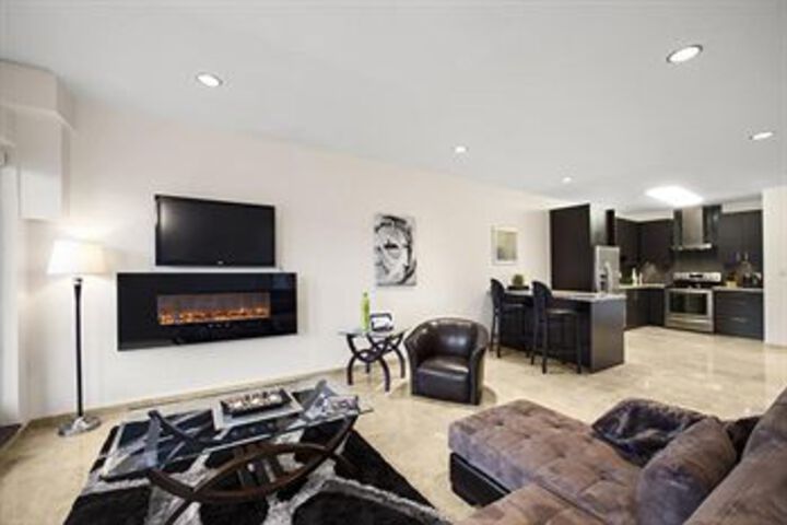Room 16 of 24