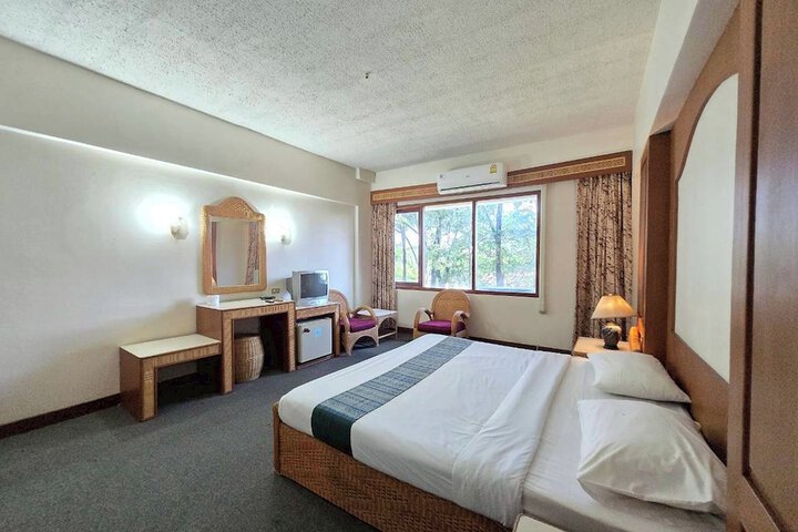 Room 22 of 65