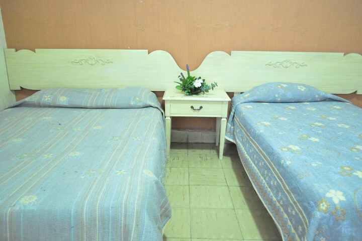 Room 11 of 24