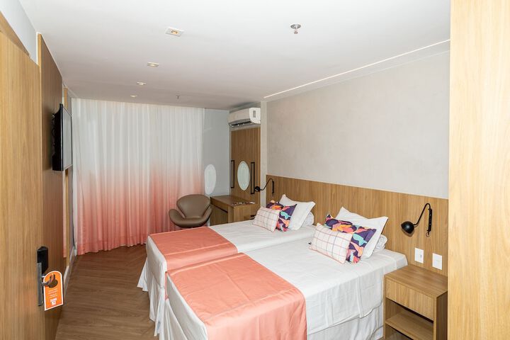 Room 90 of 156