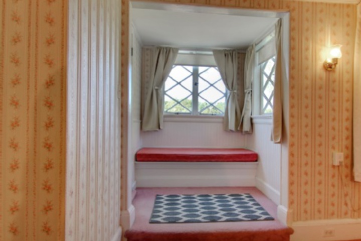 Room 396 of 408